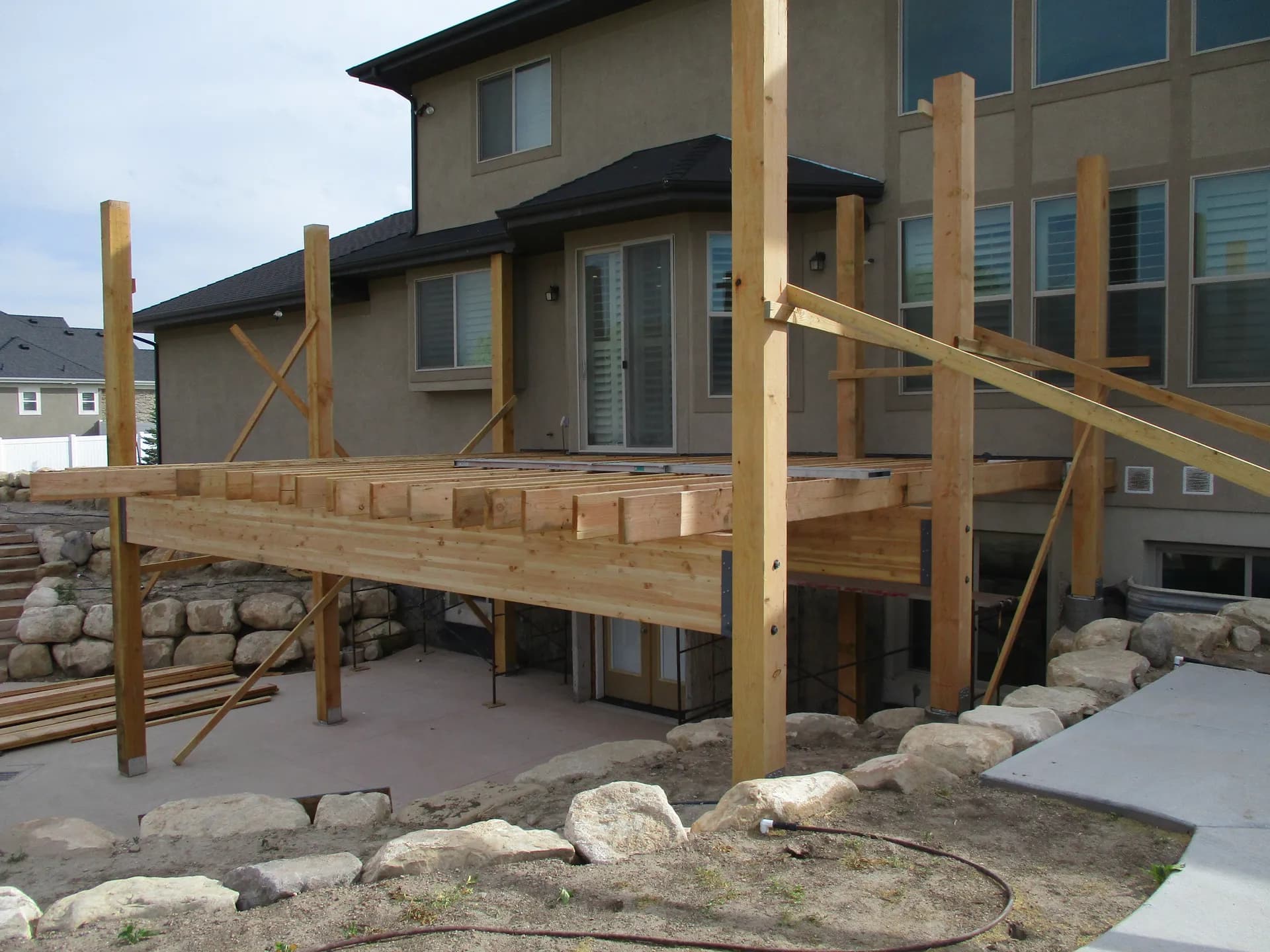 Structural framing and post layout